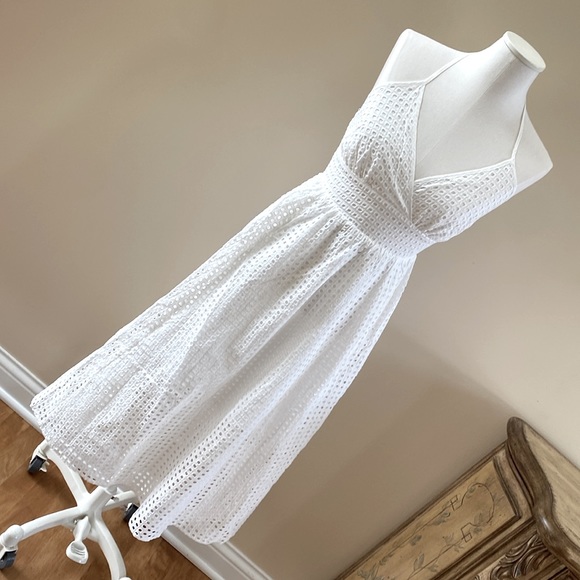 STEVE MADDEN HALTER STYLE MIDI DENISE DRESS - Picture 2 of 12